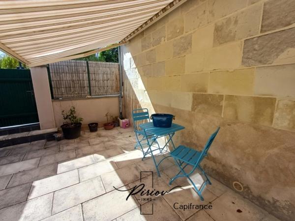Charmante maison en pierres - située au coeur des Rosiers sur Loire