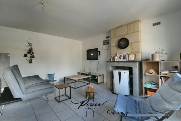 Charmante maison en pierres - située au coeur des Rosiers sur Loire