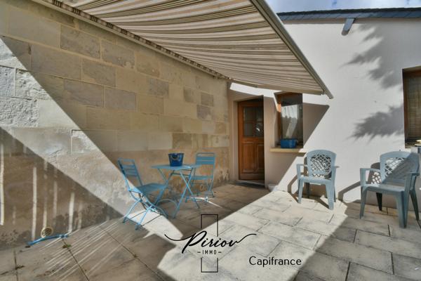 Charmante maison en pierres - située au coeur des Rosiers sur Loire