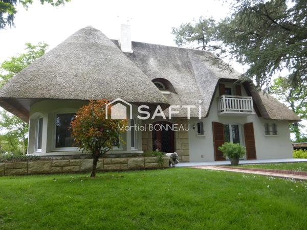 RARETÉ – Propriété de charme en toit de chaume