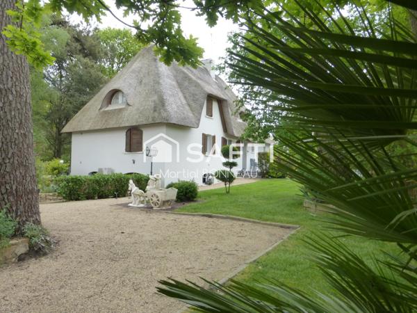 RARETÉ – Propriété de charme en toit de chaume