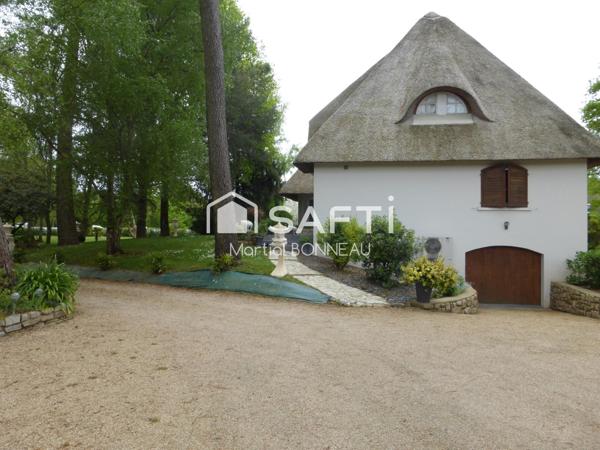 RARETÉ – Propriété de charme en toit de chaume