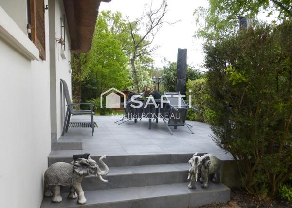 RARETÉ – Propriété de charme en toit de chaume