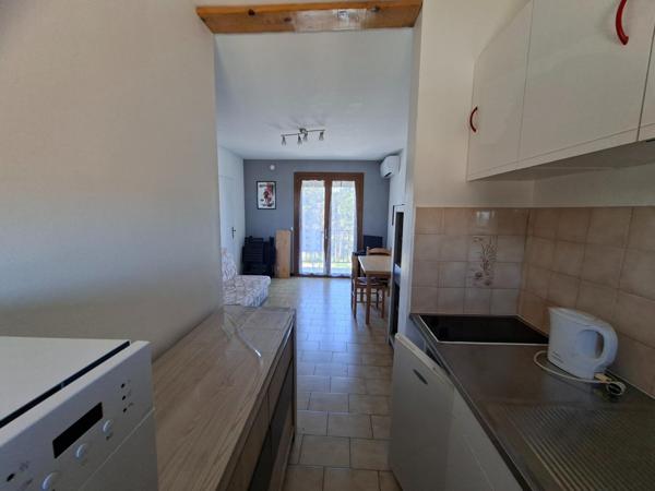 Un appartement 31M2 terrasse et parking Valras plage