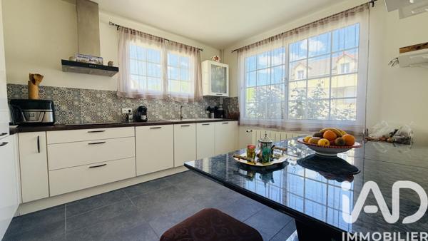 Maison à vendre 7 pièces 160 m² Varennes-Jarcy