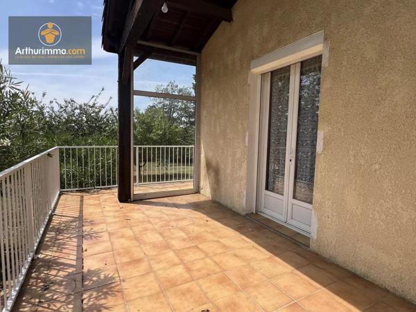 Vente                                                      Maison
                        
                     5 pièces                      142 m2                     à Miramont-de-Guyenne