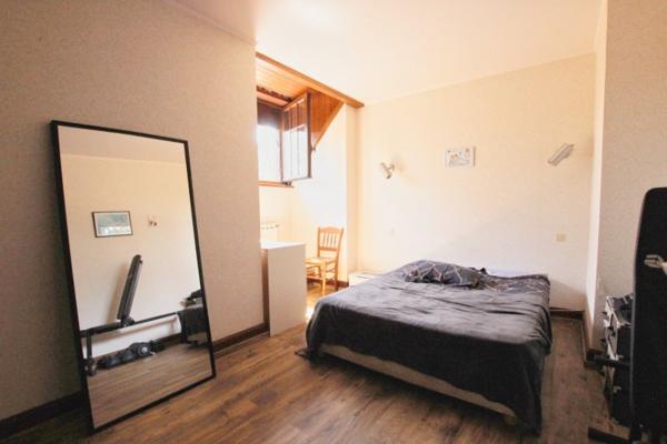 Maison à Thouars, 79100 - 8 pièces 230m²