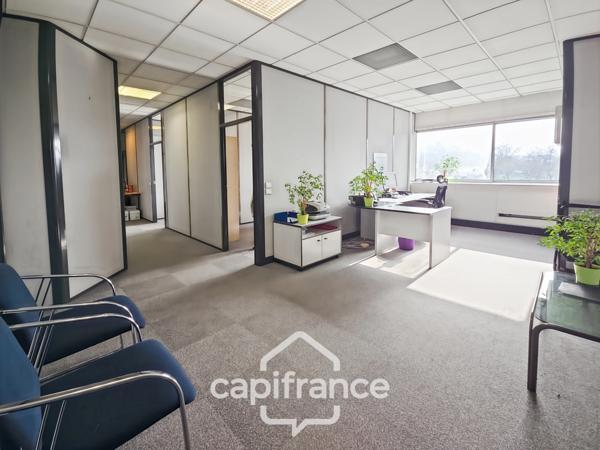 Bureaux de 163 m² – Dernier étage – Lumineux et fonctionnels CHAMBERY (73)