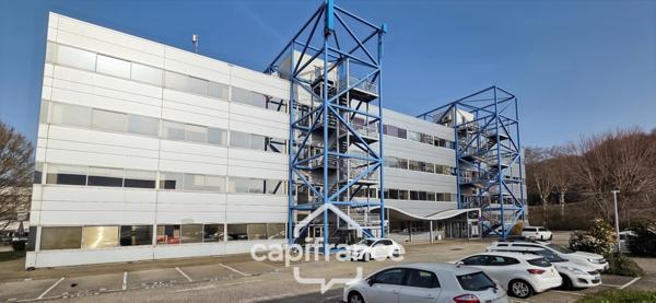 Bureaux de 163 m² – Dernier étage – Lumineux et fonctionnels CHAMBERY (73)