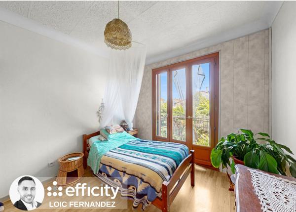 Maison
         6 pièces
        - 170 m² 435 000 € *