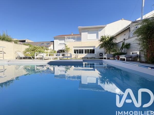 Maison à vendre 7 pièces 193 m² Mérignac