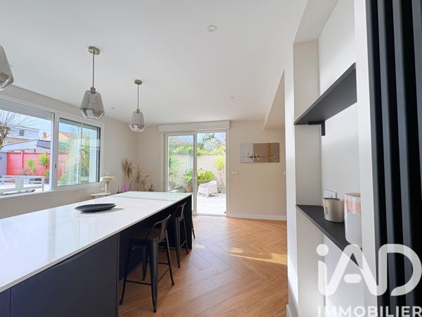 Maison à vendre 7 pièces 193 m² Mérignac