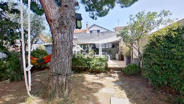 LA ROCHELLE - QUARTIER LA GENETTE - MAISON COSY FAMILIALE AVEC TERRASSE, JARDIN ET GARAGE