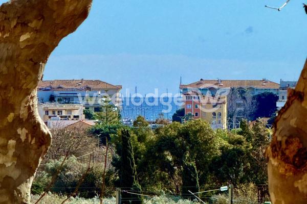 Appartement à vendre 5 pièces de 117,73 m² à Fréjus