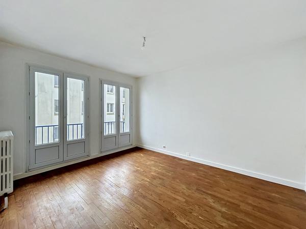 BREST HYPER CENTRE : Appartement lumineux de 100m2 dans un immeuble d’angle