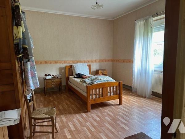 L'étude de Maître Caroline LAMBERT, vous propose cette maison située dans un secteur calme.