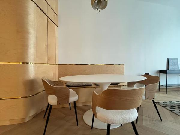 PARIS 2ᵉ – OPÉRA / QUATRE-SEPTEMBRE – COUP DE CŒUR POUR CE MAGNIFIQUE 3 PIÈCES HAUSSMANNIEN DE 97 M²