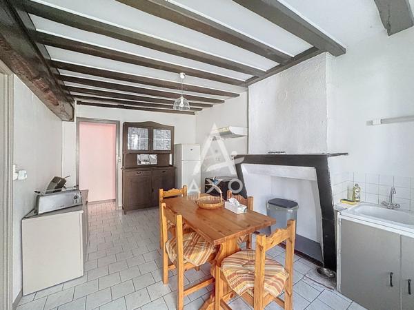 Maison avec nombreuses dépendances et fort potentiel d'aménagement