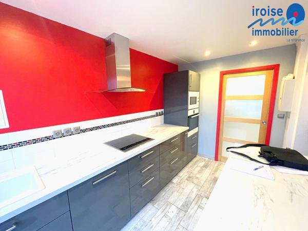 MAISON T5 BIEN EXPOSÉE PROCHE COMMERCES