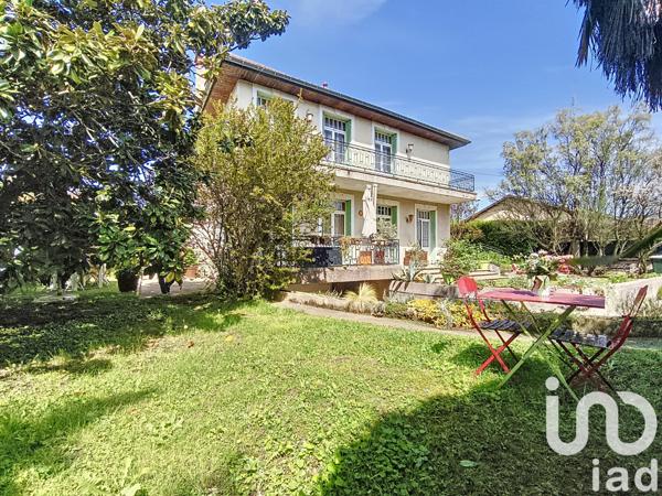 Maison à vendre 8 pièces 243 m² Vénissieux