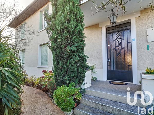 Maison à vendre 8 pièces 243 m² Vénissieux