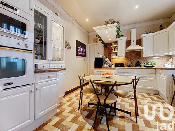 Maison à vendre 8 pièces 243 m² Vénissieux