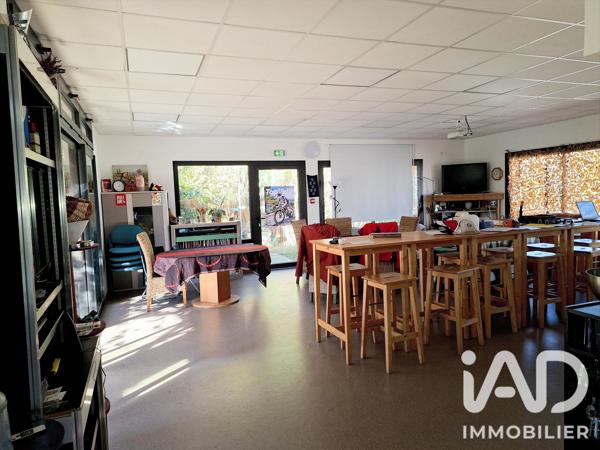 Immeuble à vendre 313 m² Venasque