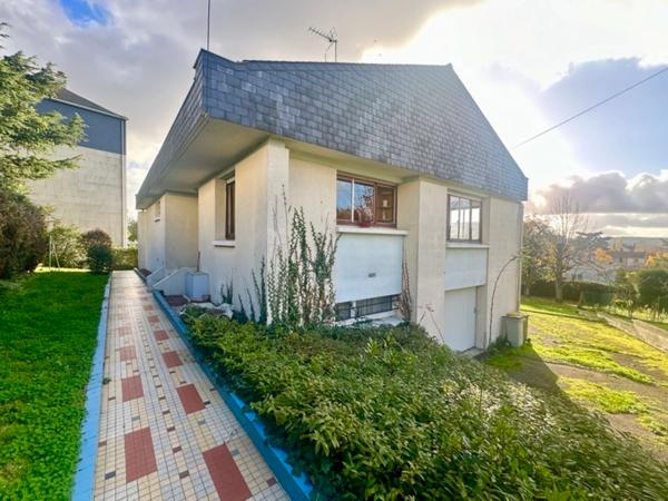 Maison à vendre SAUMUR 4 chambres - vie de plain-pied, jardin, garage