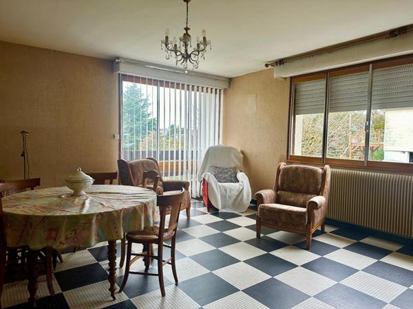 Maison à vendre SAUMUR 4 chambres - vie de plain-pied, jardin, garage