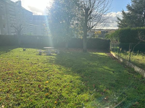 Maison à vendre SAUMUR 4 chambres - vie de plain-pied, jardin, garage