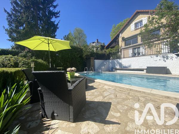 Maison à vendre 8 pièces 170 m² Saint-Fargeau-Ponthierry