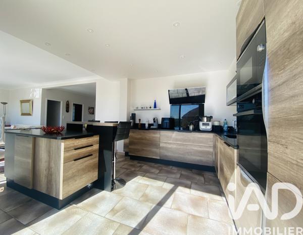 Maison à vendre 8 pièces 170 m² Saint-Fargeau-Ponthierry