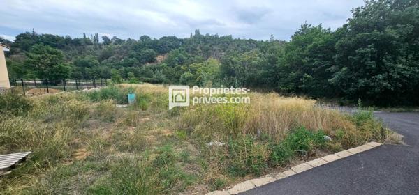 PRADES Terrain Constructible de 500 m2 aménagé