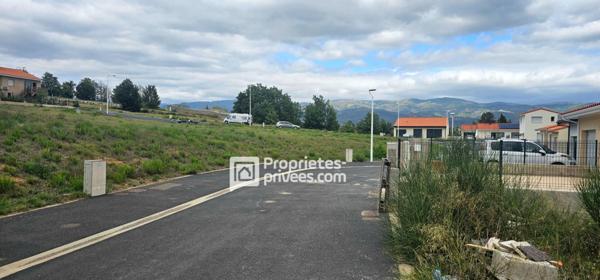 PRADES Terrain Constructible de 500 m2 aménagé