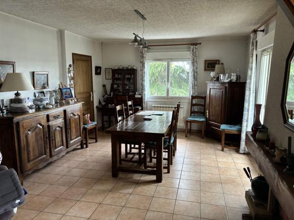 Maison à vendre à Saint-Calais dans la Sarthe (72120), ref : 101/1892