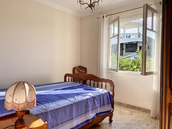 Maison à vendre à Cagnes sur Mer - 5 chambres avec vue mer