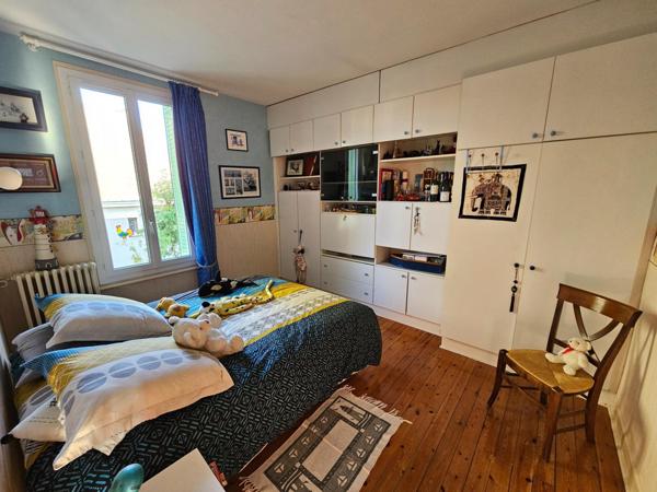 Maison de caractère 223 m² Puy-Guillaume proche des commodités