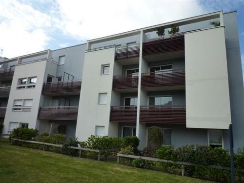 Appartement type 4 avec garage, parking et balcons