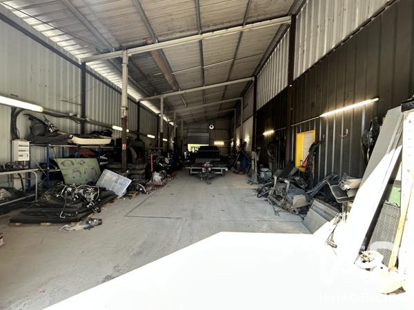 Immeuble à vendre 200 m² Varetz