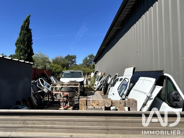 Immeuble à vendre 200 m² Varetz