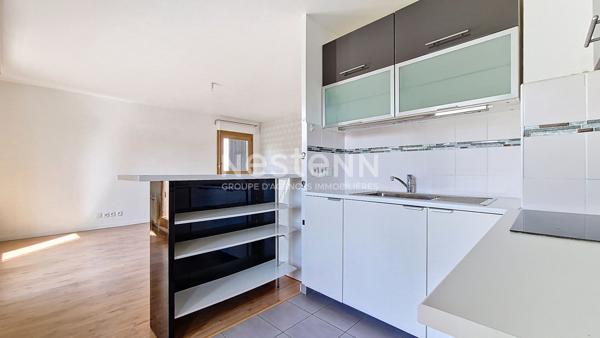 Appartement lumineux 4 pièces plein SUD avec parkings, à vendre au coeur Croix Bonnet à Bois d'Arcy