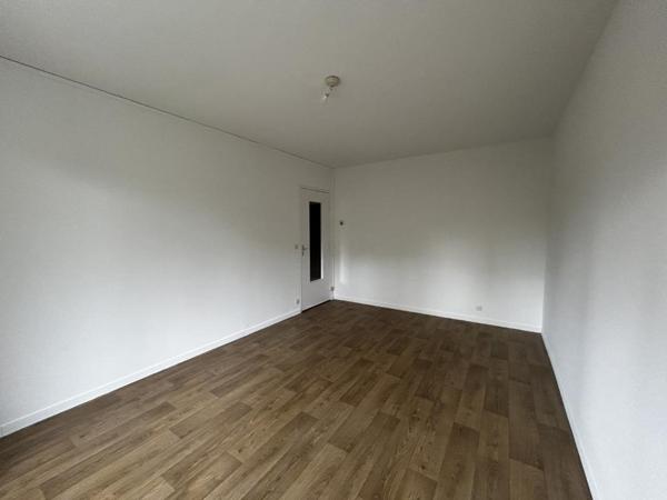 Appartement T4 à louer - 75 m² (réf : 395804)
