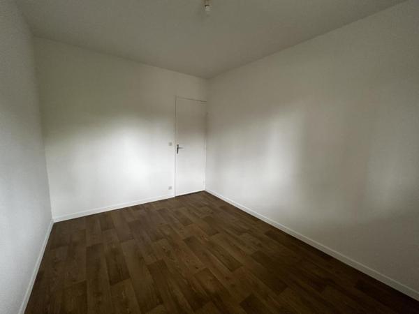 Appartement T4 à louer - 75 m² (réf : 395804)