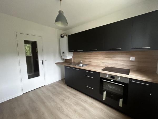 Appartement T4 à louer - 75 m² (réf : 395804)