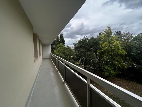 Appartement T4 à louer - 75 m² (réf : 395804)