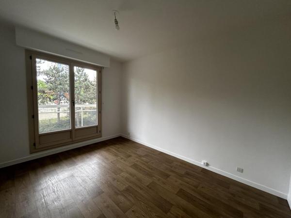 Appartement T4 à louer - 75 m² (réf : 395804)