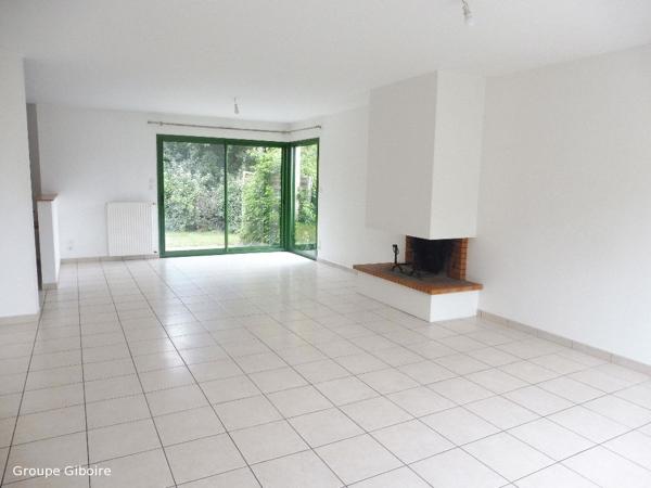 Maison T8 à louer Saint Gregoire - 136 m² (réf : 554033)