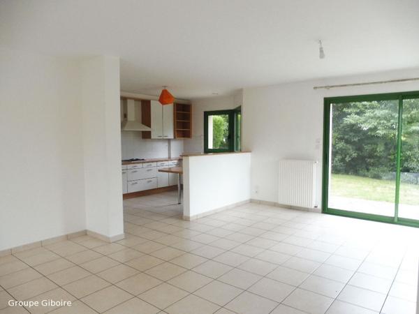 Maison T8 à louer Saint Gregoire - 136 m² (réf : 554033)