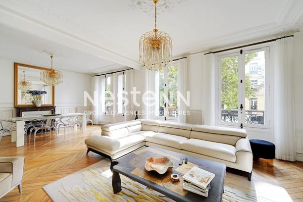 Paris 16eme - Avenue Victor Hugo - Appartement 5 pieces - 3 chambres - Patio prive - Cave