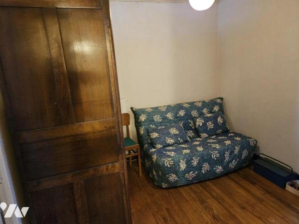 Maison de ville bien placée à rénover